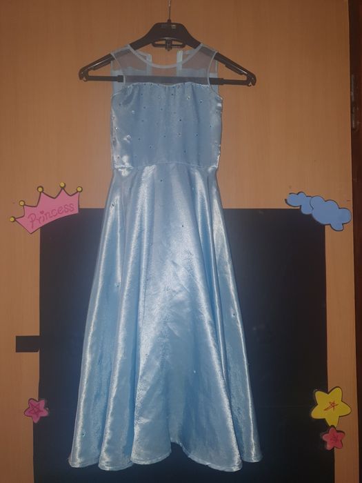 Rochie Elsa făcută pe comanda