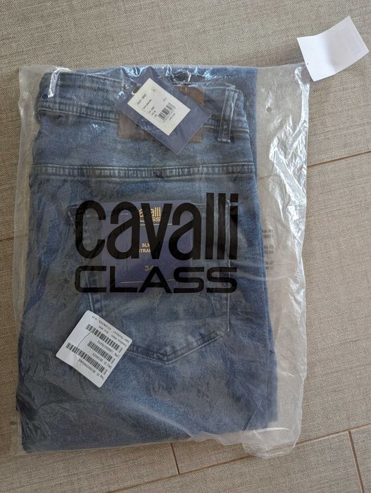 Нови дънки Cavalli Class
