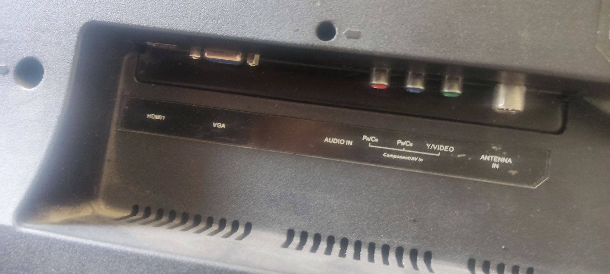 Televizor TCL ekran ketgan