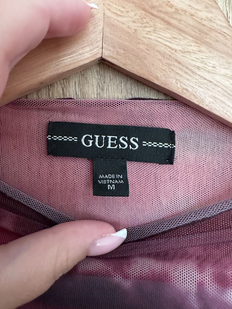 Розова рокля GUESS