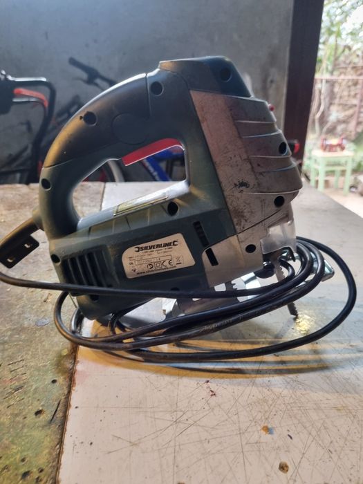 Vand pendular electric