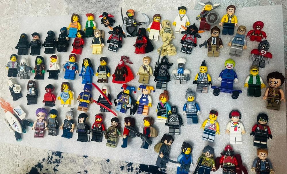 Фигурки Лего в идеальном состоянии