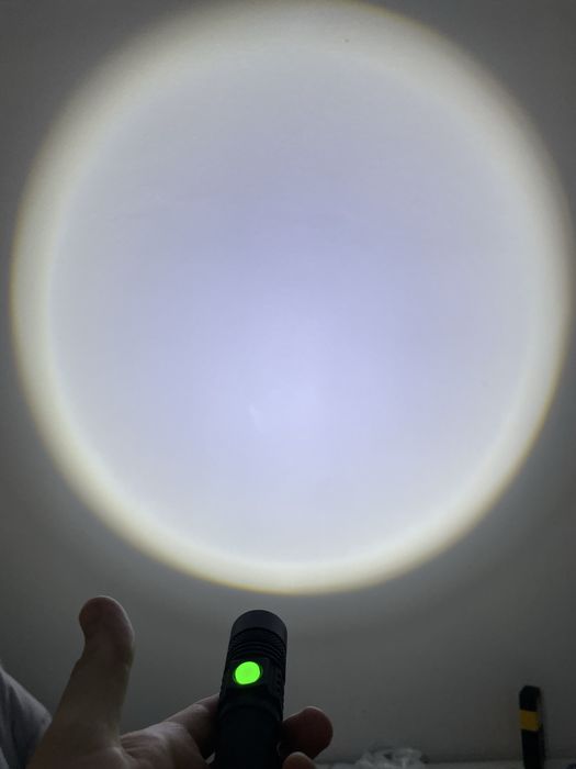 Lanterna de buzunar reincarcabila cu acumulator 18650 micro usb