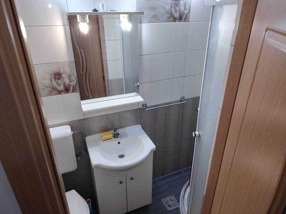 Închiriez apartament doua camere