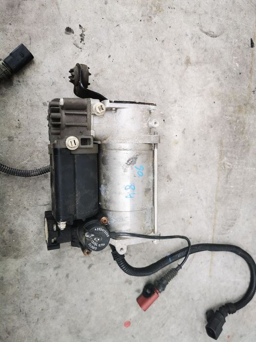 Pompa suspensie audi a8 d3 4e2 4e8 3z03021000
