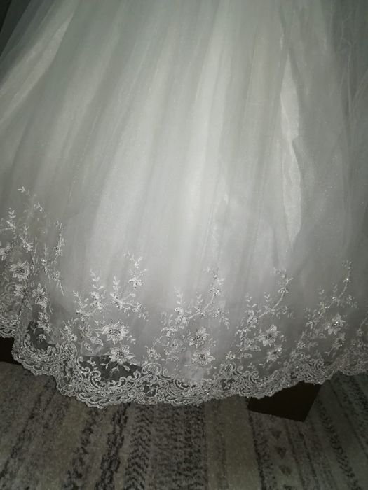 Vînd rochie de mireasă