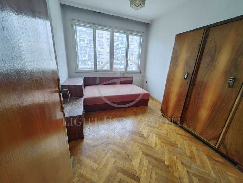 Продава се Многостаен апартамент в Пловдив, Гагарин - 96 кв.м за 2334 €/кв.м - Снимка #2