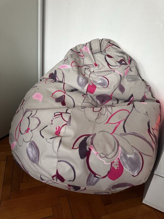 Fotoliu puf si noptiera