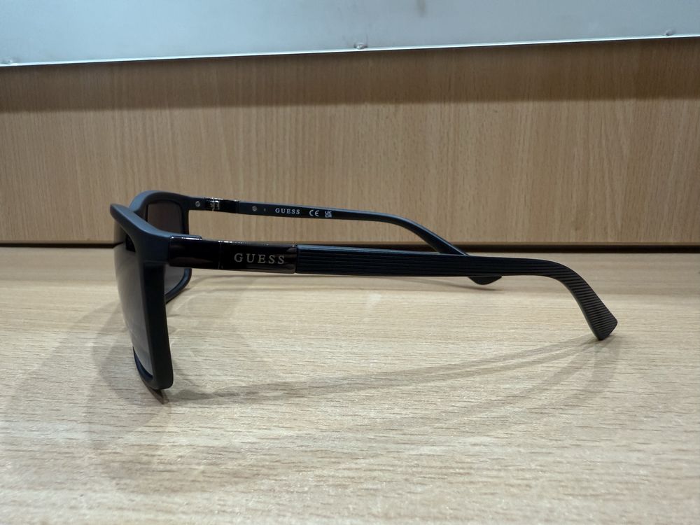 Нови слънчеви очила Guess