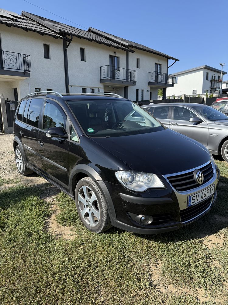 Volkswagen Cross Touran