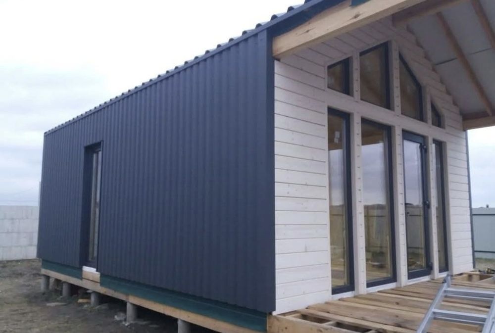 Vând cabane  A vremuri