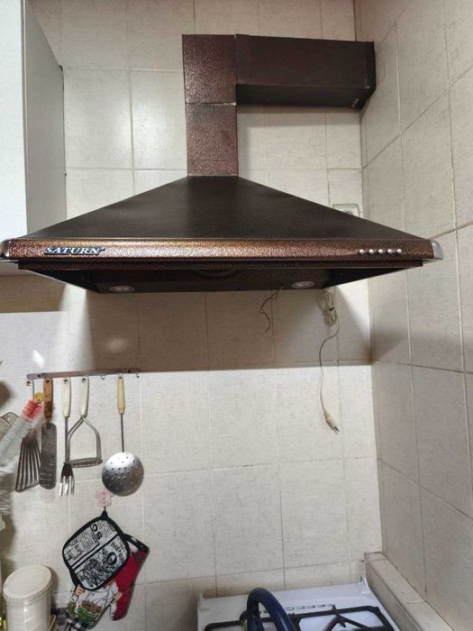 Вытяжка кухонная Saturn