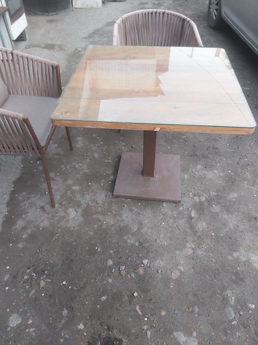 Продам столы и стулья