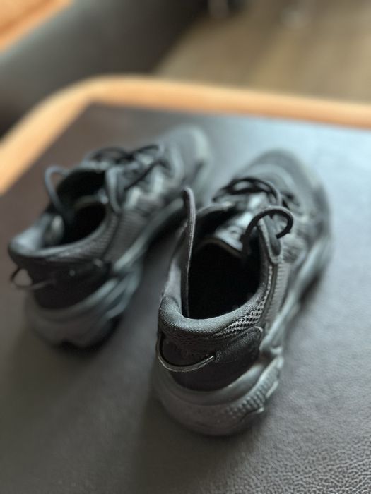 Vand adidasi Adidas!