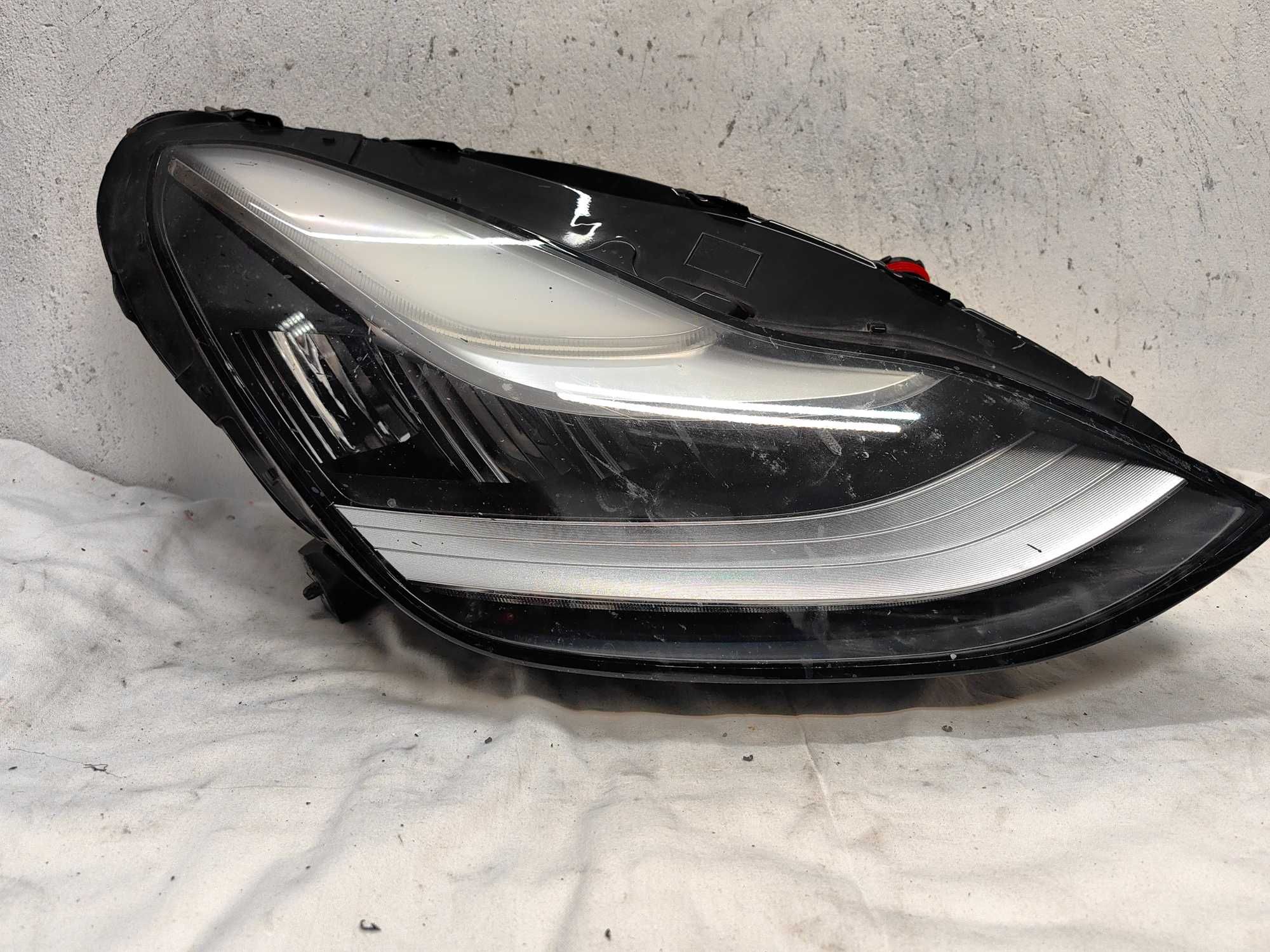 Оригинален фар  Тесла 3  Tesla 3 Full Led