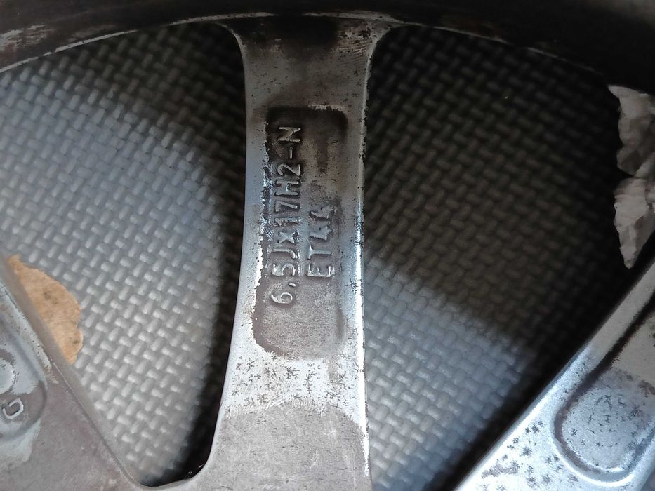 Мерцедес 17 лети джанти плюс гуми