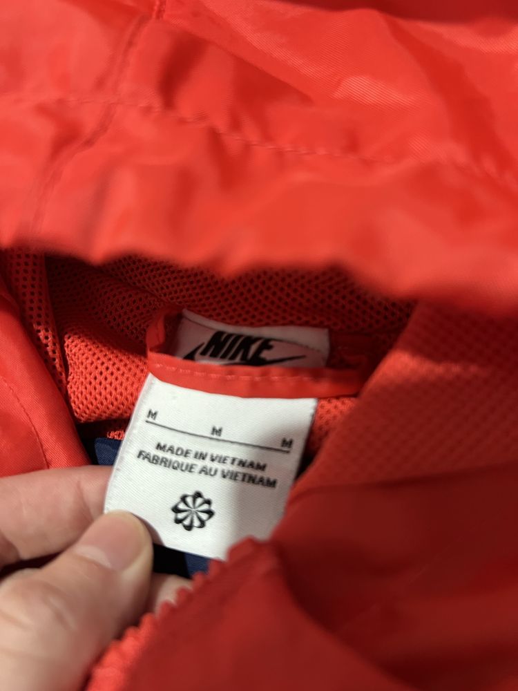 Екип Nike