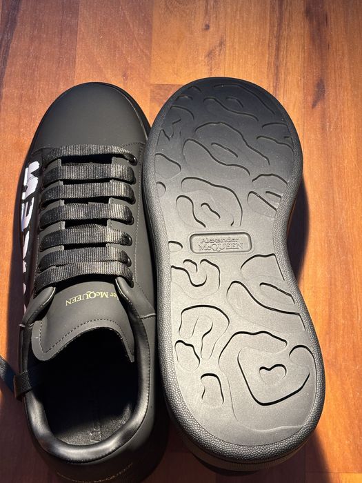 Pantofi Alexander McQueen stare impecabila