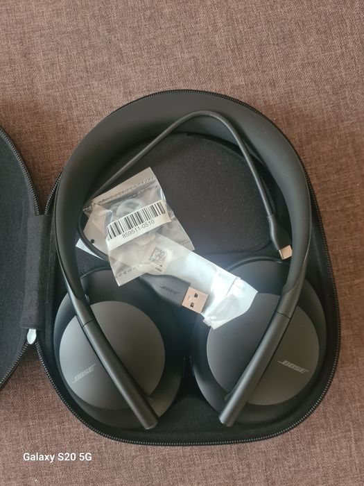 Vând căști BOSSE 700 Noise noi