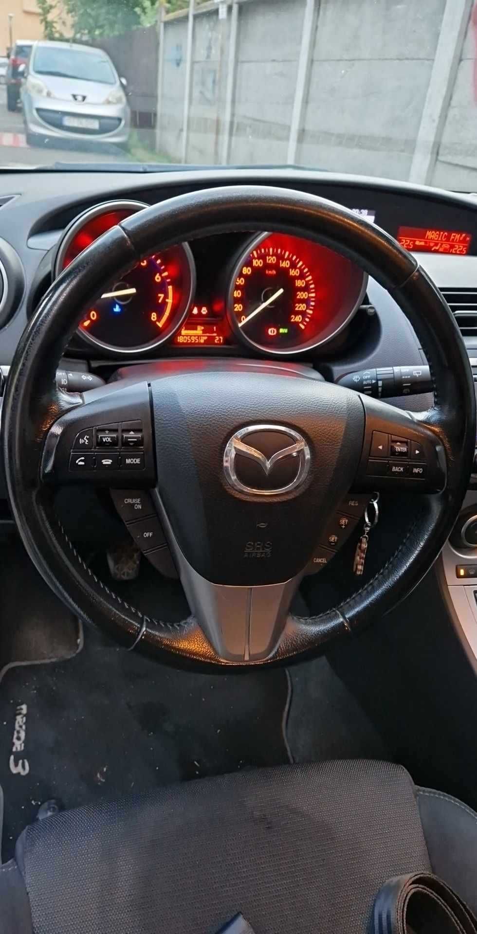 Mazda 3/2011/1,6 litri benzina