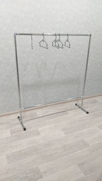 Вешалка напольная