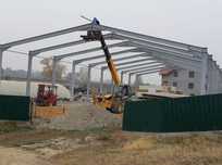 Vand și construiesc hale metalice