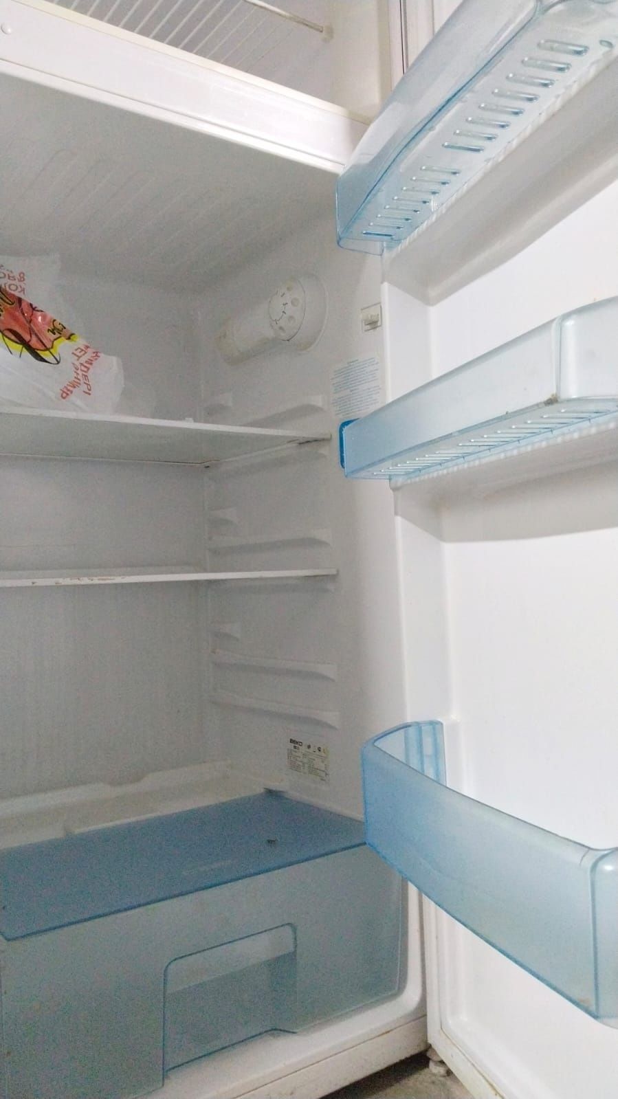 Продам холодильник.