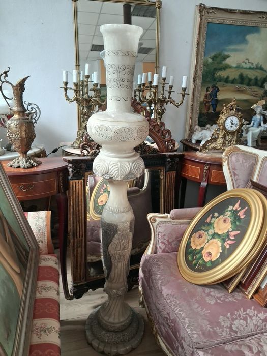 Ваза  с пиедестал