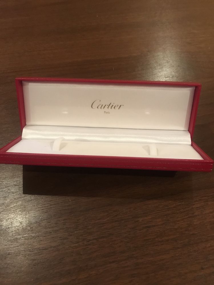 CARTIER!! Vand cutie pentru bratari Cartier 100%autentica!