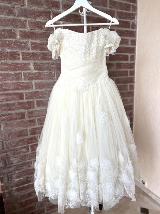 Продам детское вечернее платье в хорошем состоянии