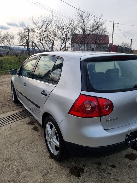 Vând golf 5, an 2008