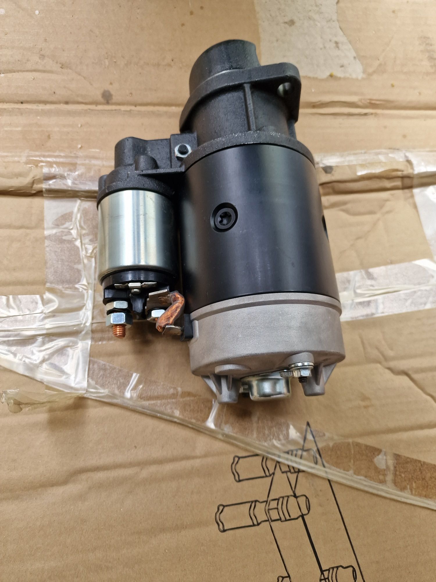 Electromotor tractor fiat 311.315.411.415 pe 12 și 24 v import 1250 le