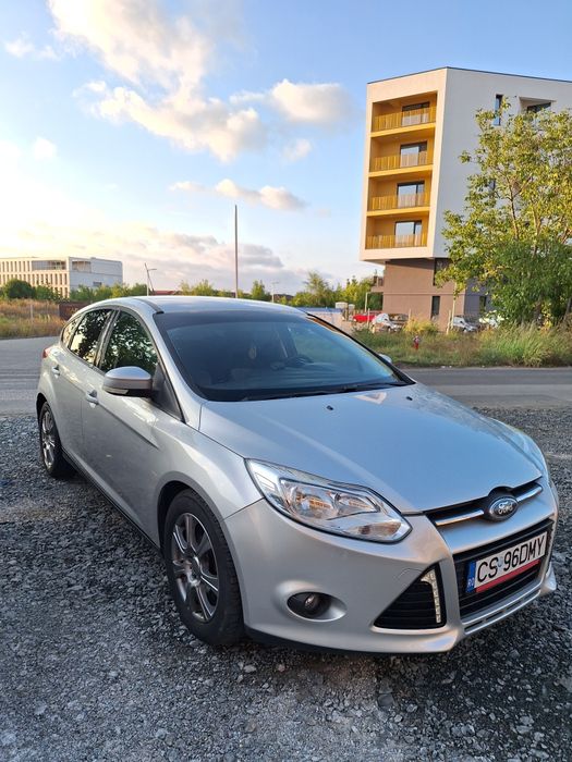 Ford Focus 3 hatchback 1.6 TDCI - ambreiaj + distributie făcute
