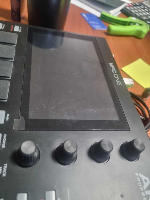 Продам сэмплер AKAI MPC ONE