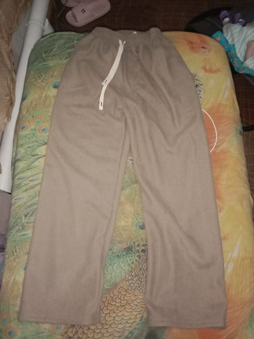 Продам штаны новые 42р