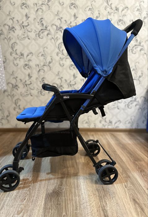 Продаётся коляска Chicco Ohlala
