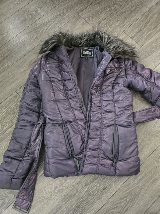 Geacă mov de damă ,purtată o dată