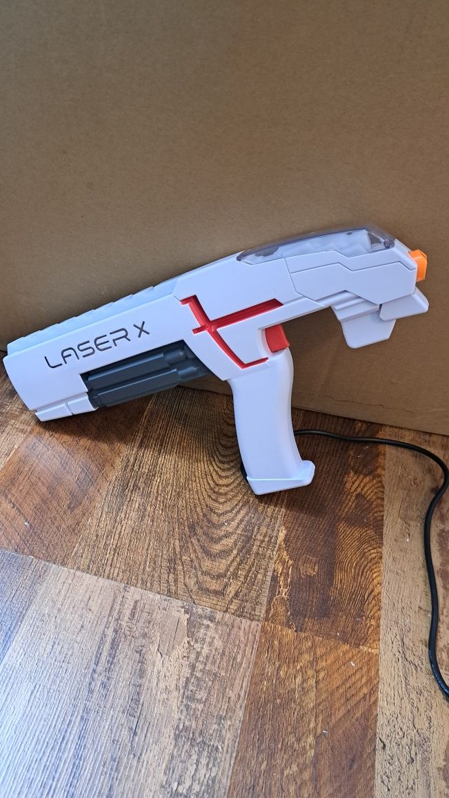 Arme laser x (pistoale)