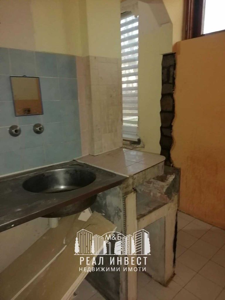 Продава се Четиристаен апартамент в Димитровград - 105000 кв.м за 0 €/кв.м - Снимка #9