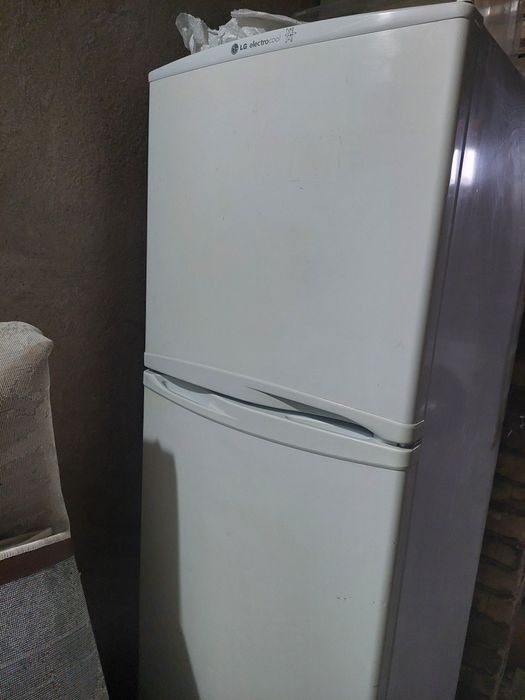 Продается холодильник