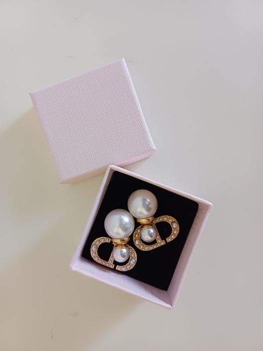 Продам серьги. Сырға сатылады.