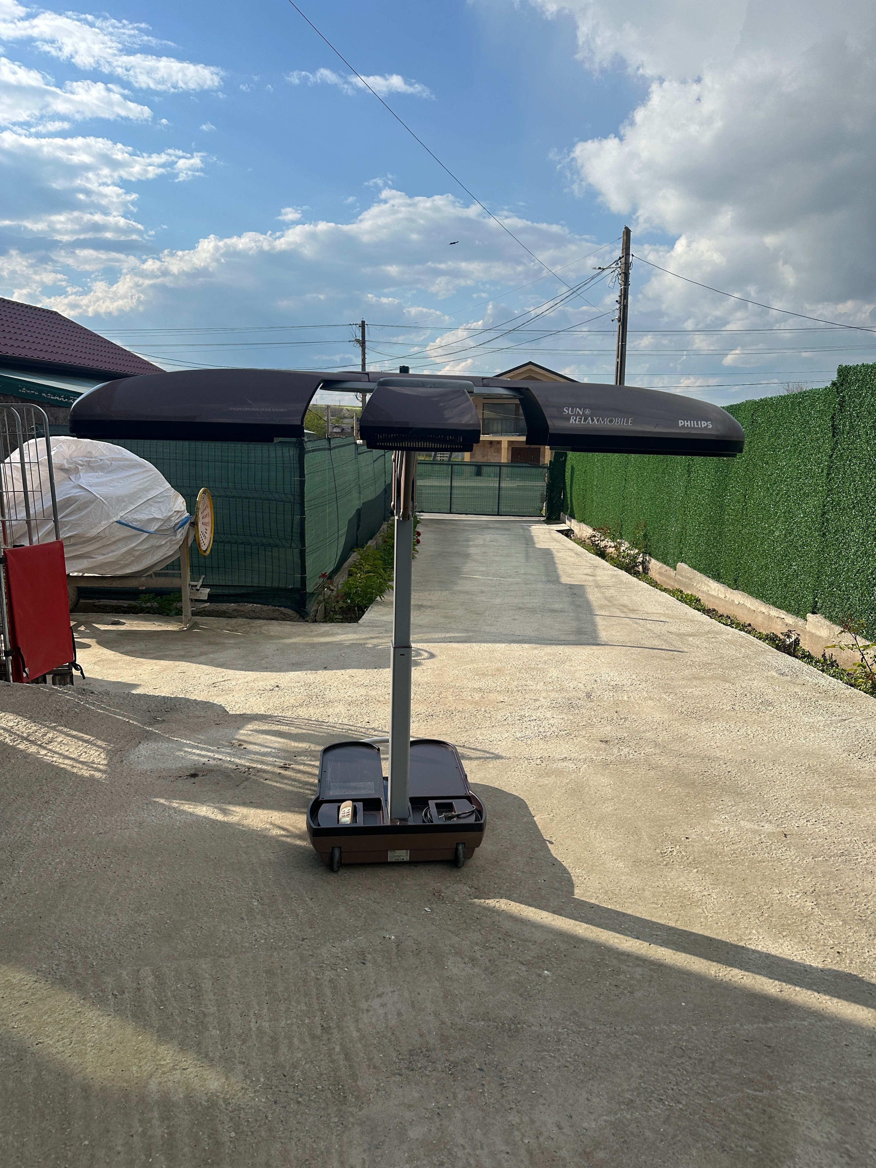 Aparat bronzat Philips HB 975 Sun & Relax – Solariu mobil profesional
