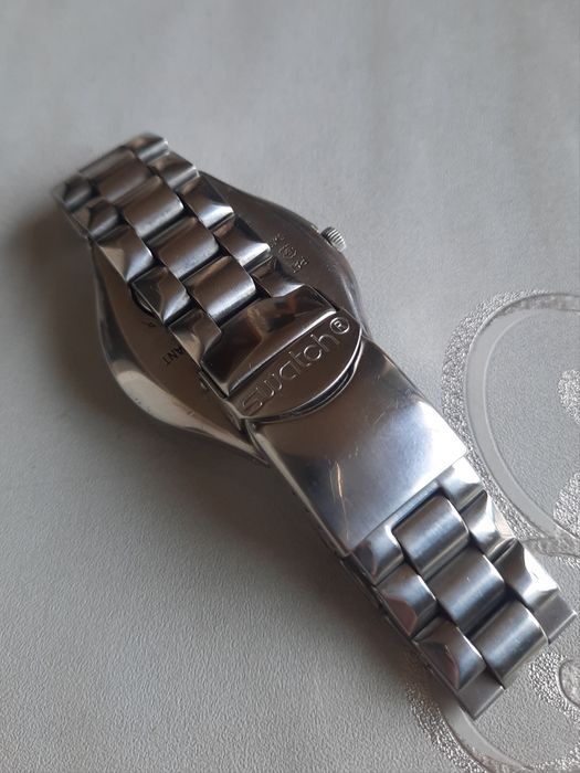 Продам часы Swatch