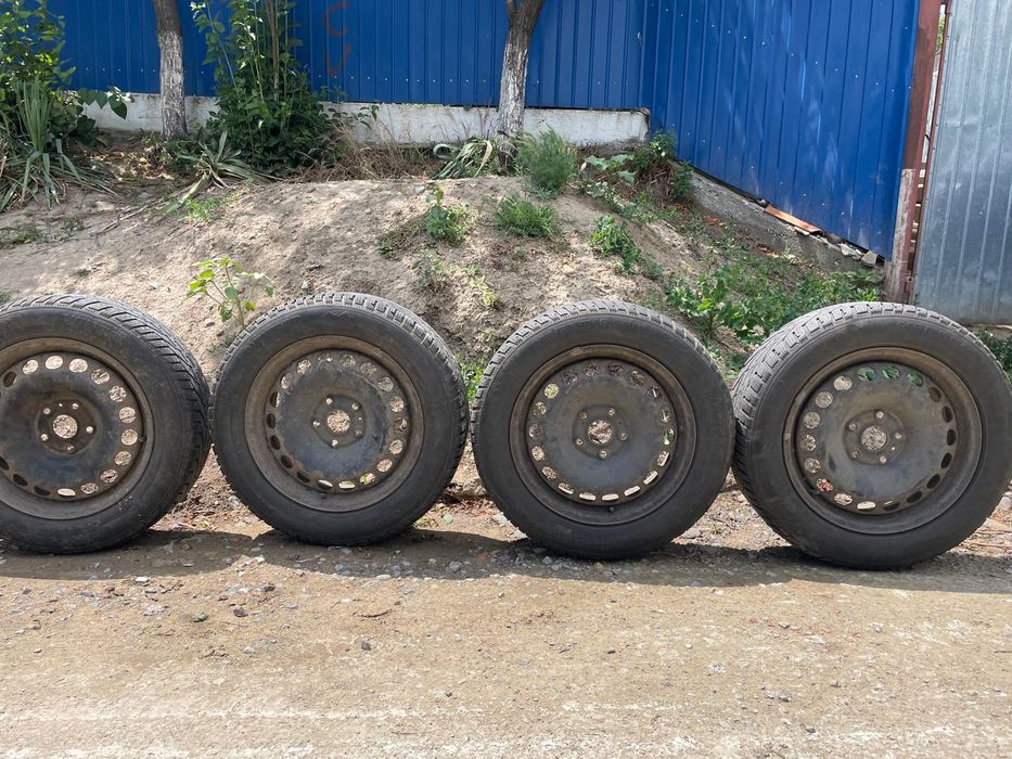 Vând cauciucuri R16 de iarna