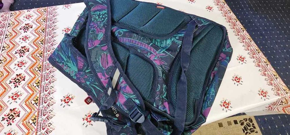 rucsac anti furt si rucsac normal