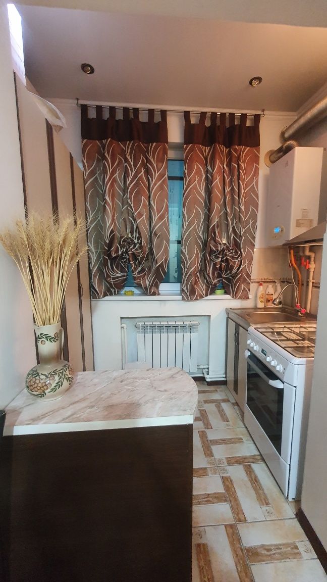 В мкр.Сайрам продается 3-х комн. квартира