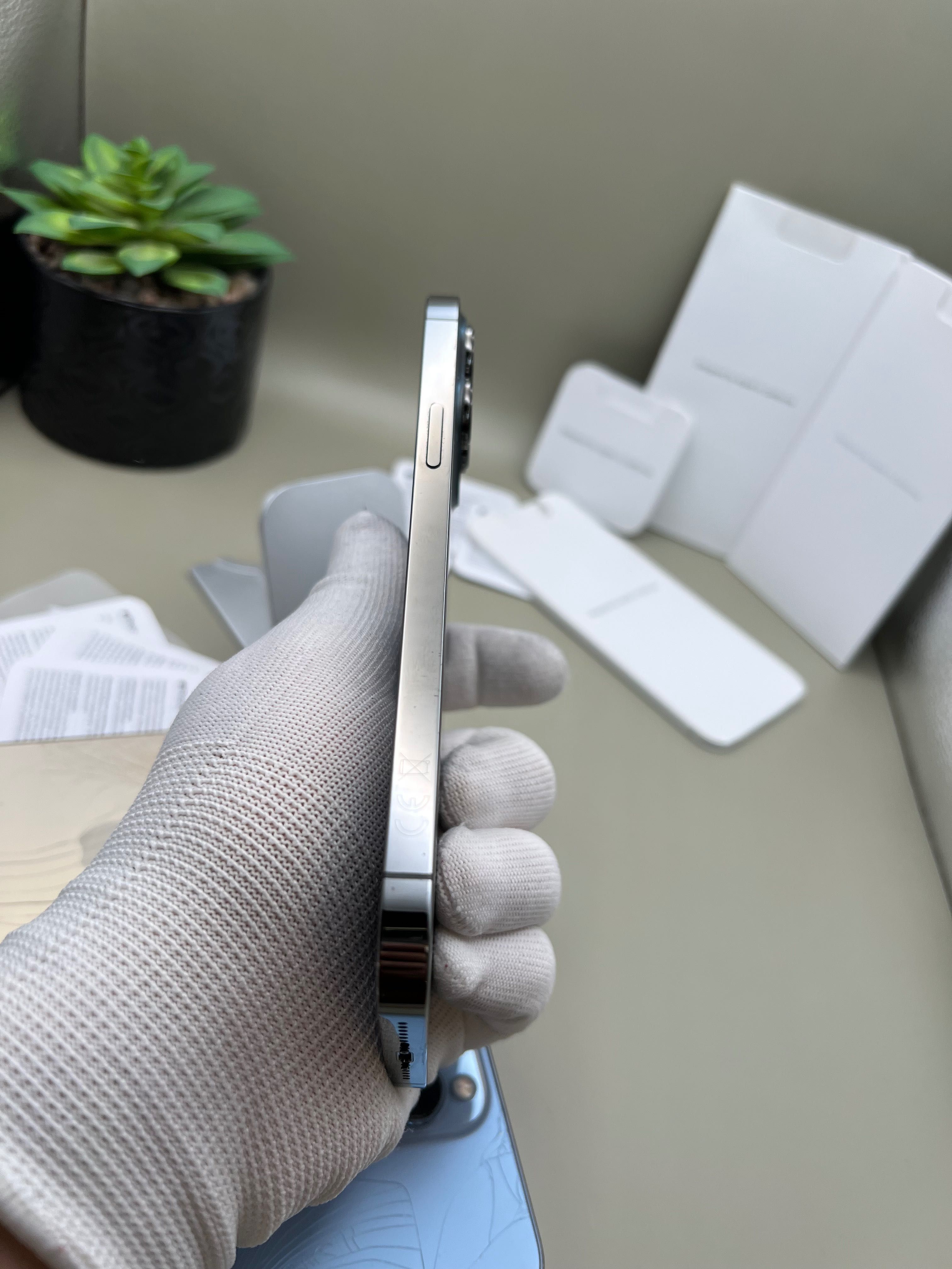 iPhone 13 Pro MAX, iCloud locked, 3бр, 85-90% батерия, НА ЧАСТИ!