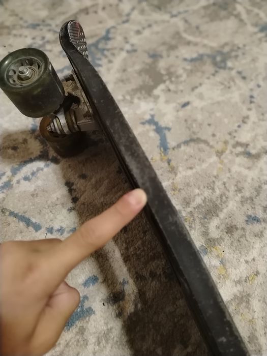 Skateboard sotiladi