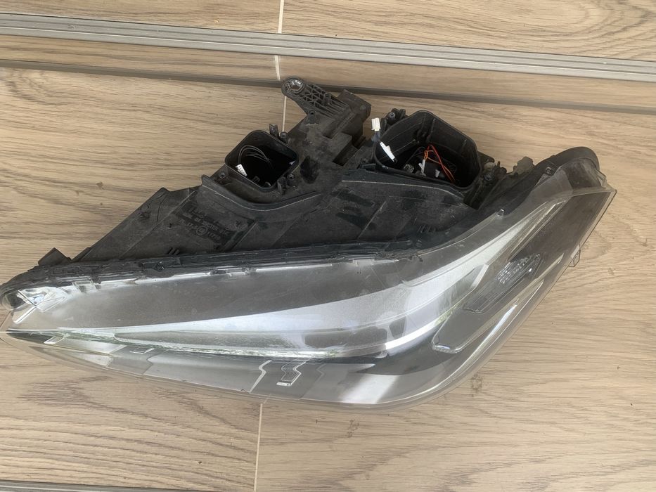 Far stanga Bmw X1 f48 LCI an 2015/2016/2017/2018