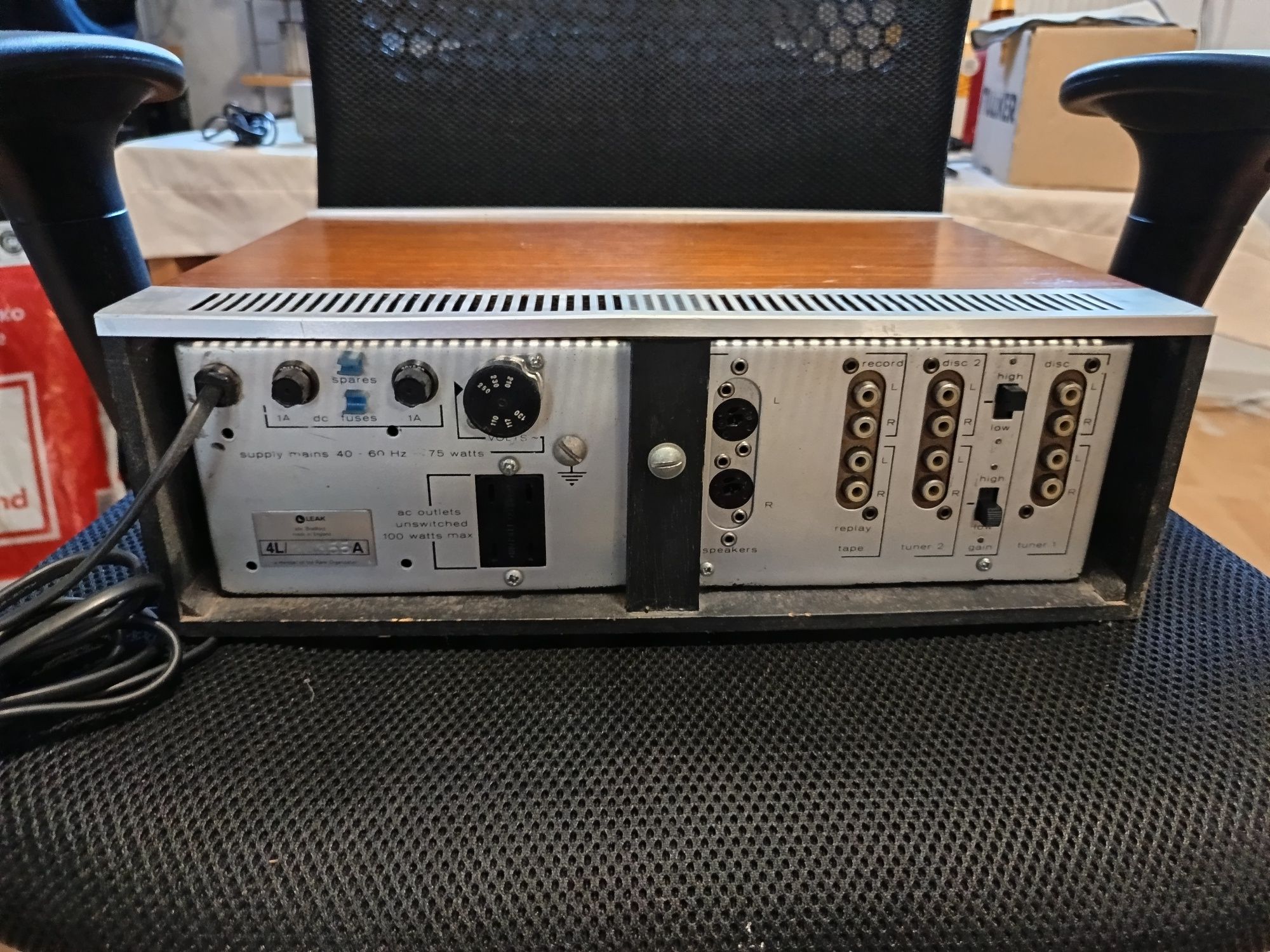 Amplificator Leak Delta30
